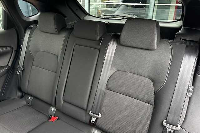 Nissan Qashqai 1.3 DIG-T (140ps) N-Connecta [Glass Roof]