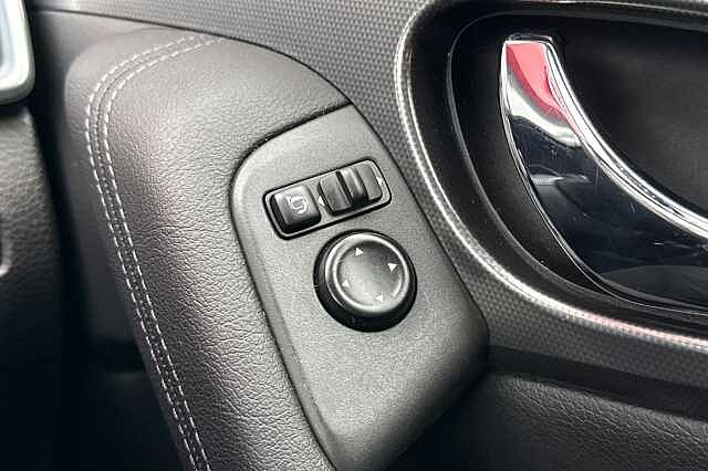 Nissan Qashqai 1.3 DIG-T (160ps) Tekna