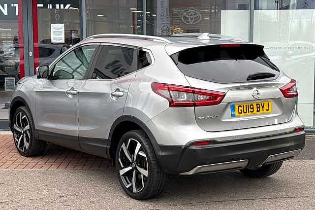 Nissan Qashqai 1.3 DIG-T (160ps) Tekna