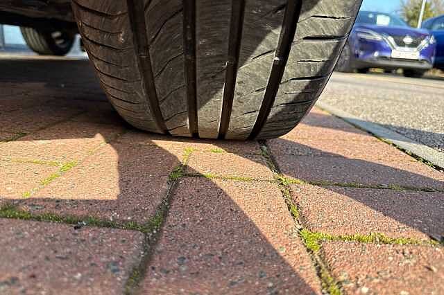 Nissan Qashqai 1.3 DIG-T (140ps) Tekna