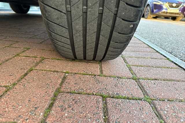 Nissan Juke 1.6 Hybrid (143ps) N-Connecta