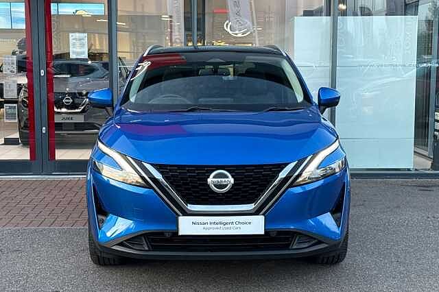 Nissan Qashqai 1.3 DIG-T (140ps) N-Connecta [Glass Roof]