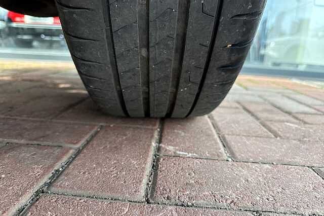 Nissan Qashqai 1.2 DIG-T N-Connecta [Glass Roof]