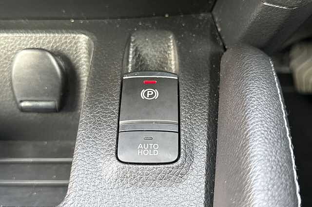 Nissan Qashqai 1.2 DIG-T N-Connecta [Glass Roof]