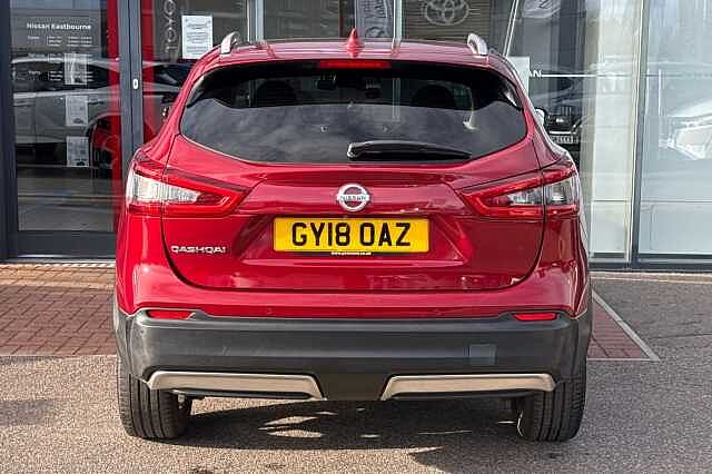 Nissan Qashqai 1.2 DIG-T N-Connecta [Glass Roof]