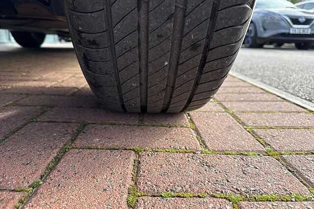 Nissan Juke 1.0 DIG-T (114ps) N-Connecta