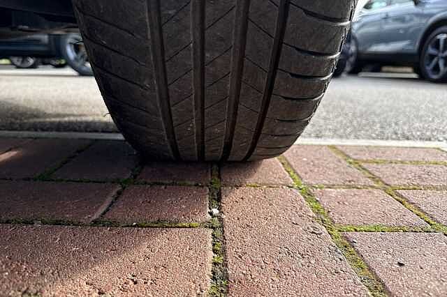 Nissan Juke 1.0 DIG-T (114ps) N-Connecta