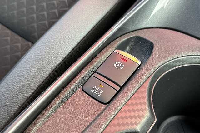 Nissan Juke 1.0 DIG-T (114ps) N-Connecta