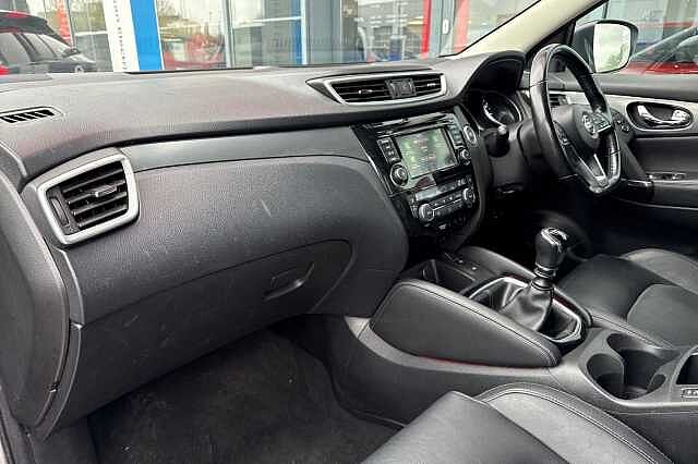 Nissan Qashqai 1.3 DIG-T (140ps) Tekna