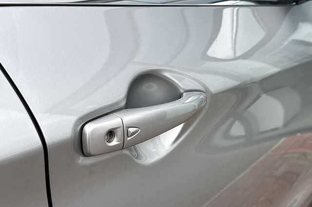 Nissan Qashqai 1.3 DIG-T (140ps) Tekna