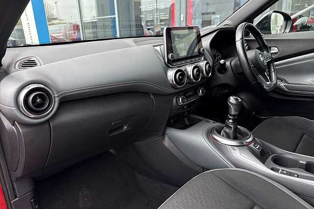 Nissan Juke 1.0 DIG-T (117ps) N-Connecta