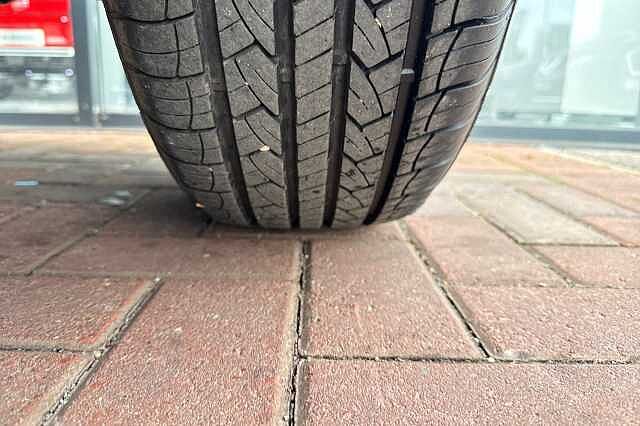 Nissan Juke 1.0 DIG-T (117ps) N-Connecta