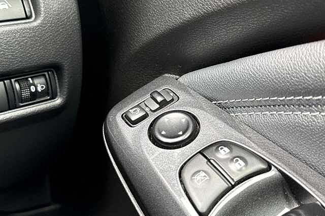 Nissan Juke 1.0 DIG-T (117ps) N-Connecta