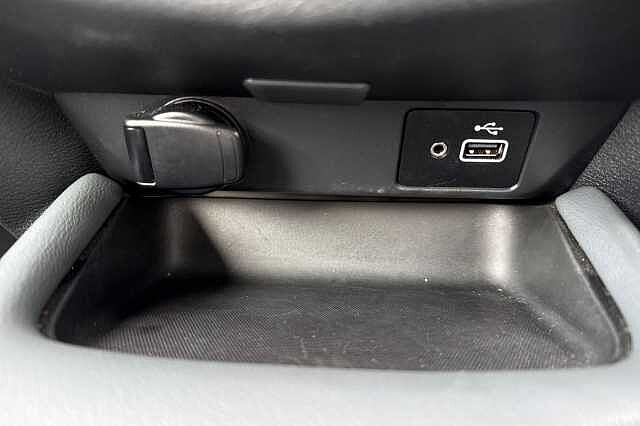 Nissan Juke 1.0 DIG-T (117ps) N-Connecta