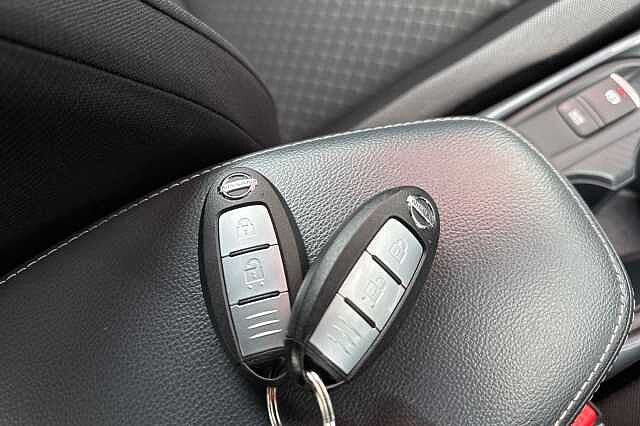 Nissan Juke 1.0 DIG-T (117ps) N-Connecta