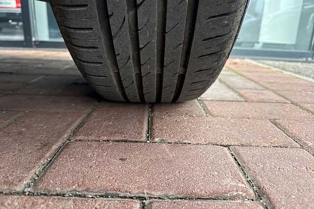 Nissan Juke 1.6 Hybrid (143ps) N-Connecta