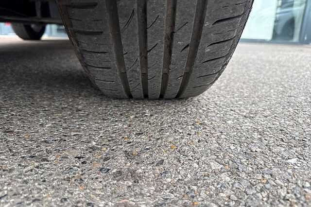 Nissan Juke 1.6 Hybrid (143ps) N-Connecta