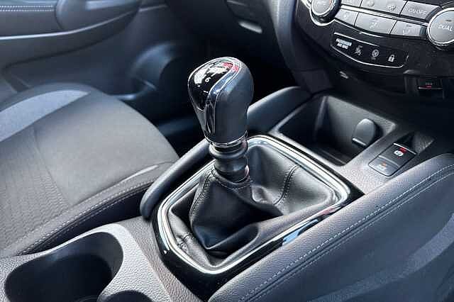 Nissan Qashqai 1.3 DiG-T (140ps) Acenta Premium