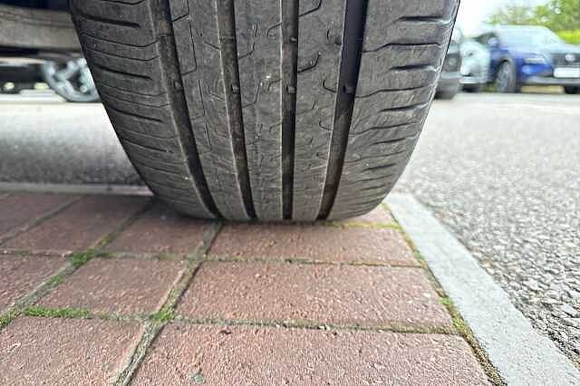 Nissan Qashqai 1.3 DIG-T (158ps) Tekna