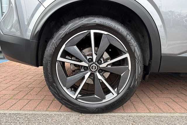 Nissan Qashqai 1.3 DIG-T (158ps) Tekna