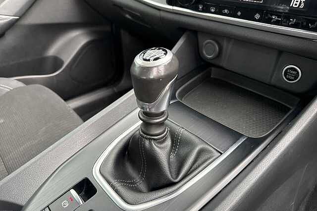 Nissan Qashqai 1.3 DIG-T (140ps) Acenta Premium