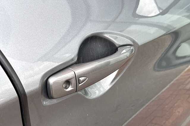 Nissan Qashqai 1.2 DiG-T N-Connecta