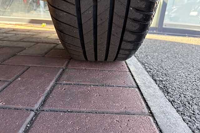 Nissan Juke 1.0 DIG-T (114ps) N-Connecta