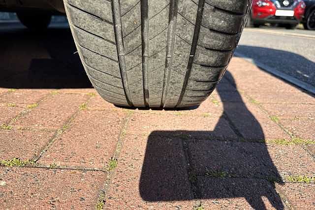 Nissan Juke 1.6 Hybrid (143ps) N-Connecta