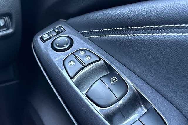 Nissan Juke 1.6 Hybrid (143ps) N-Connecta