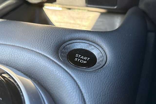 Nissan Juke 1.6 Hybrid (143ps) N-Connecta