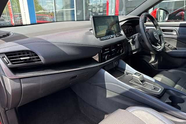 Nissan Qashqai 1.3 DIG-T (158ps) Tekna