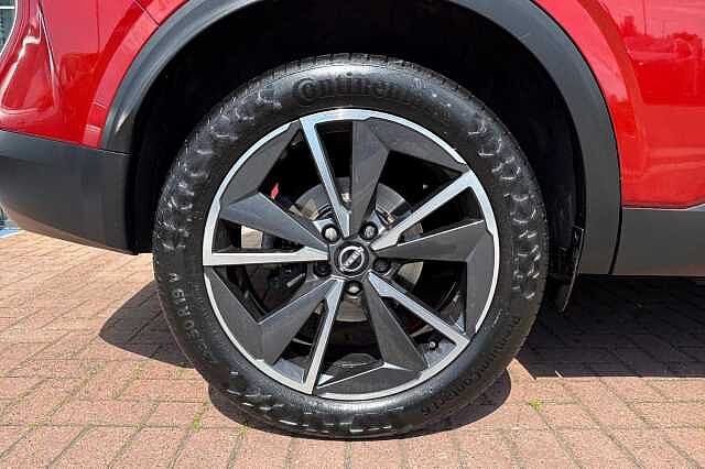 Nissan Qashqai 1.3 DIG-T (158ps) Tekna