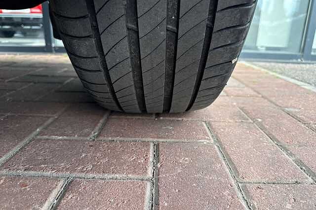 Nissan Qashqai 1.5 e-POWER (190ps) N-Connecta [Glass Roof]