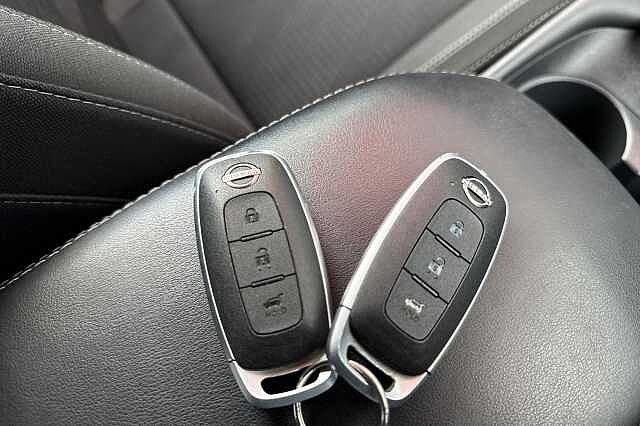 Nissan Qashqai 1.5 e-POWER (190ps) N-Connecta [Glass Roof]