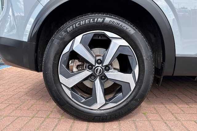 Nissan Qashqai 1.5 e-POWER (190ps) N-Connecta [Glass Roof]